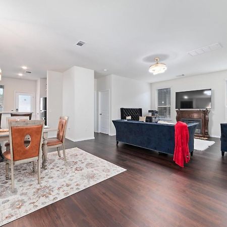 N-E-G House - Near David Wayne Hooks Airport Villa Хюстън Екстериор снимка