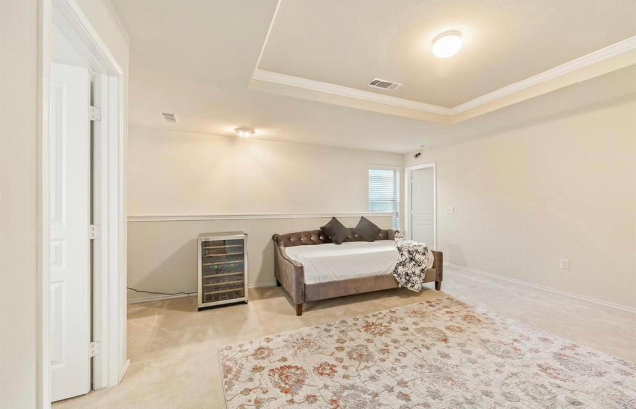 N-E-G House - Near David Wayne Hooks Airport Villa Хюстън Екстериор снимка