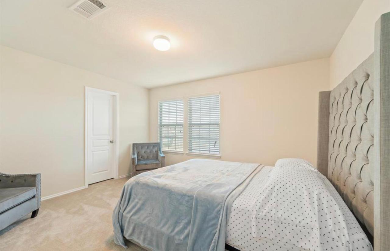 N-E-G House - Near David Wayne Hooks Airport Villa Хюстън Екстериор снимка