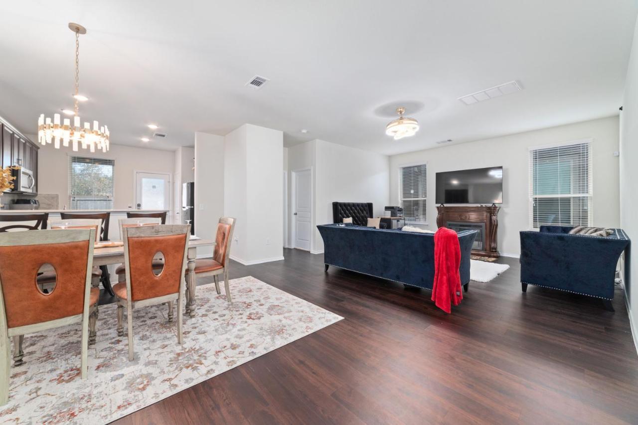 N-E-G House - Near David Wayne Hooks Airport Villa Хюстън Екстериор снимка