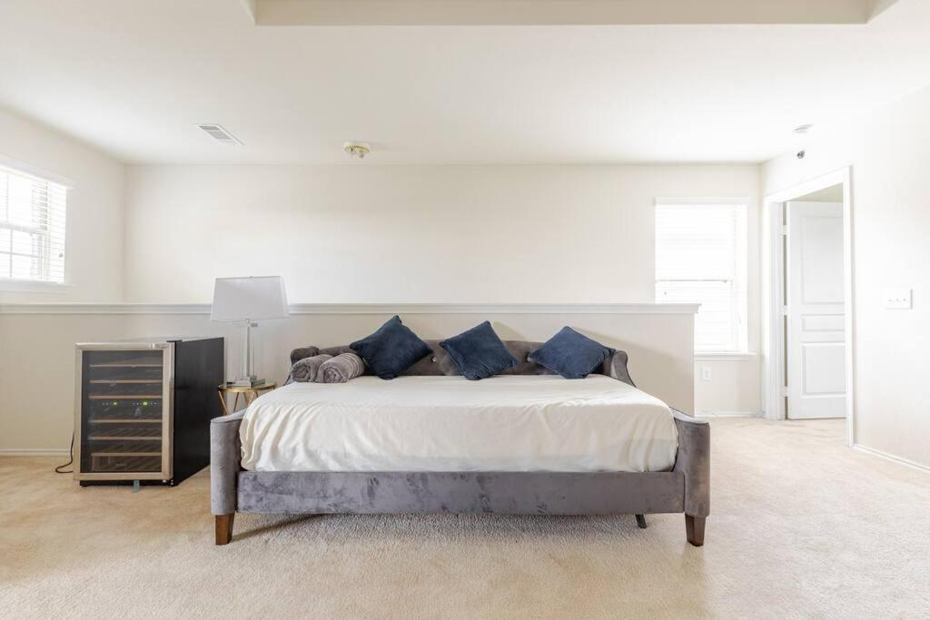 N-E-G House - Near David Wayne Hooks Airport Villa Хюстън Екстериор снимка