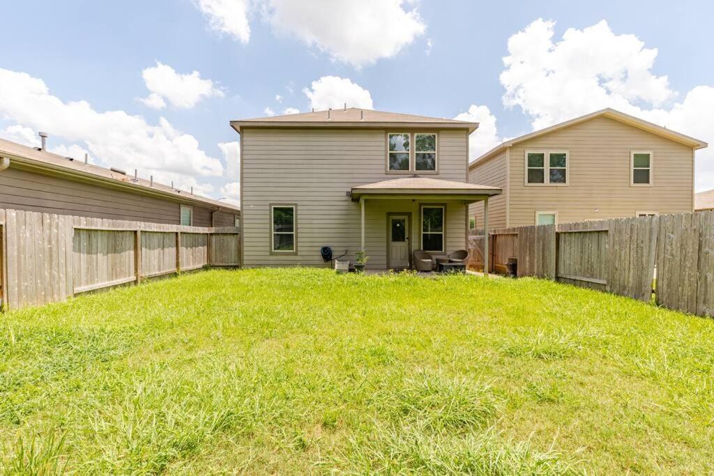 N-E-G House - Near David Wayne Hooks Airport Villa Хюстън Екстериор снимка